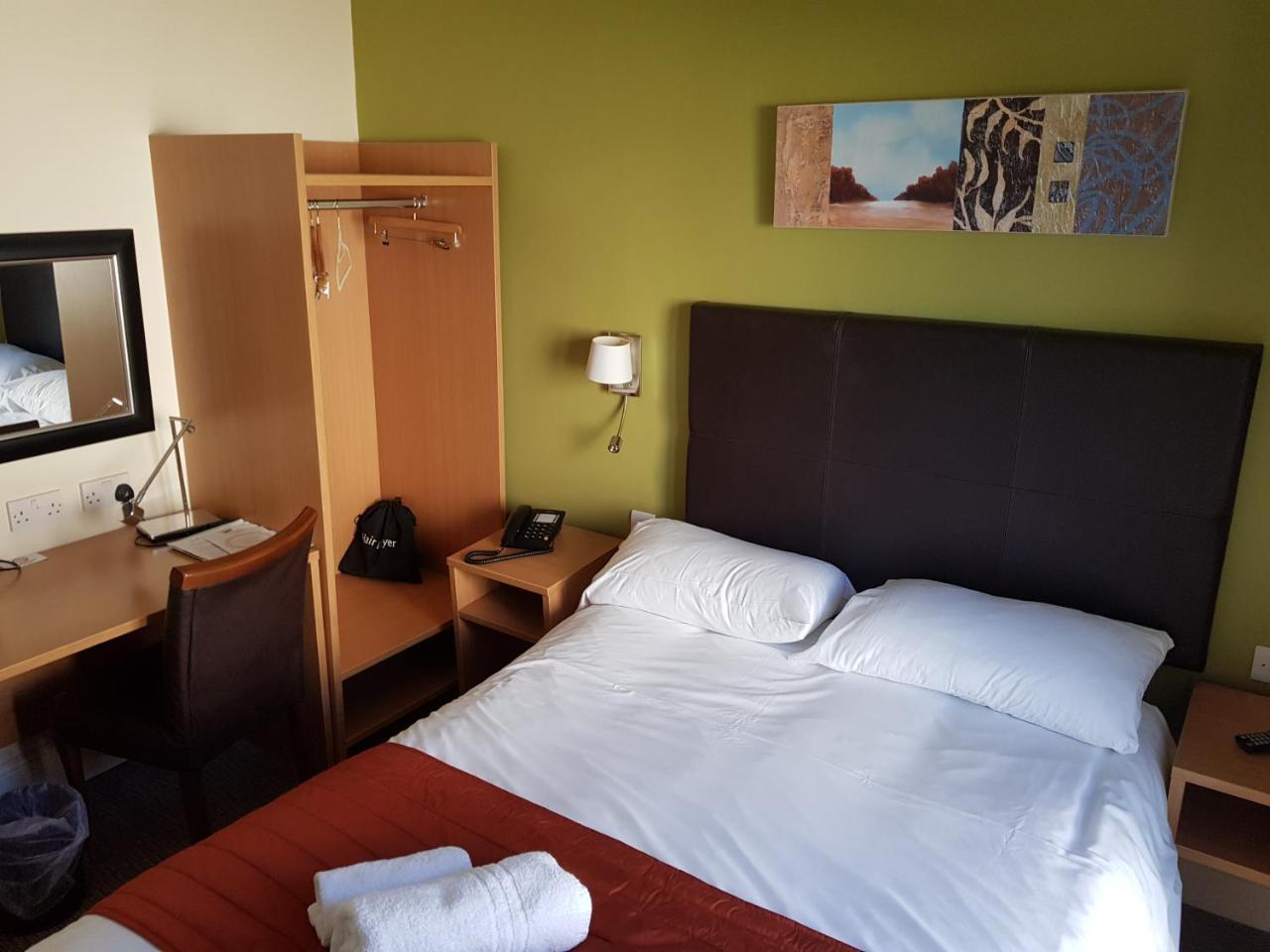 Rose And Crown Hotel Porthcawl Ngoại thất bức ảnh