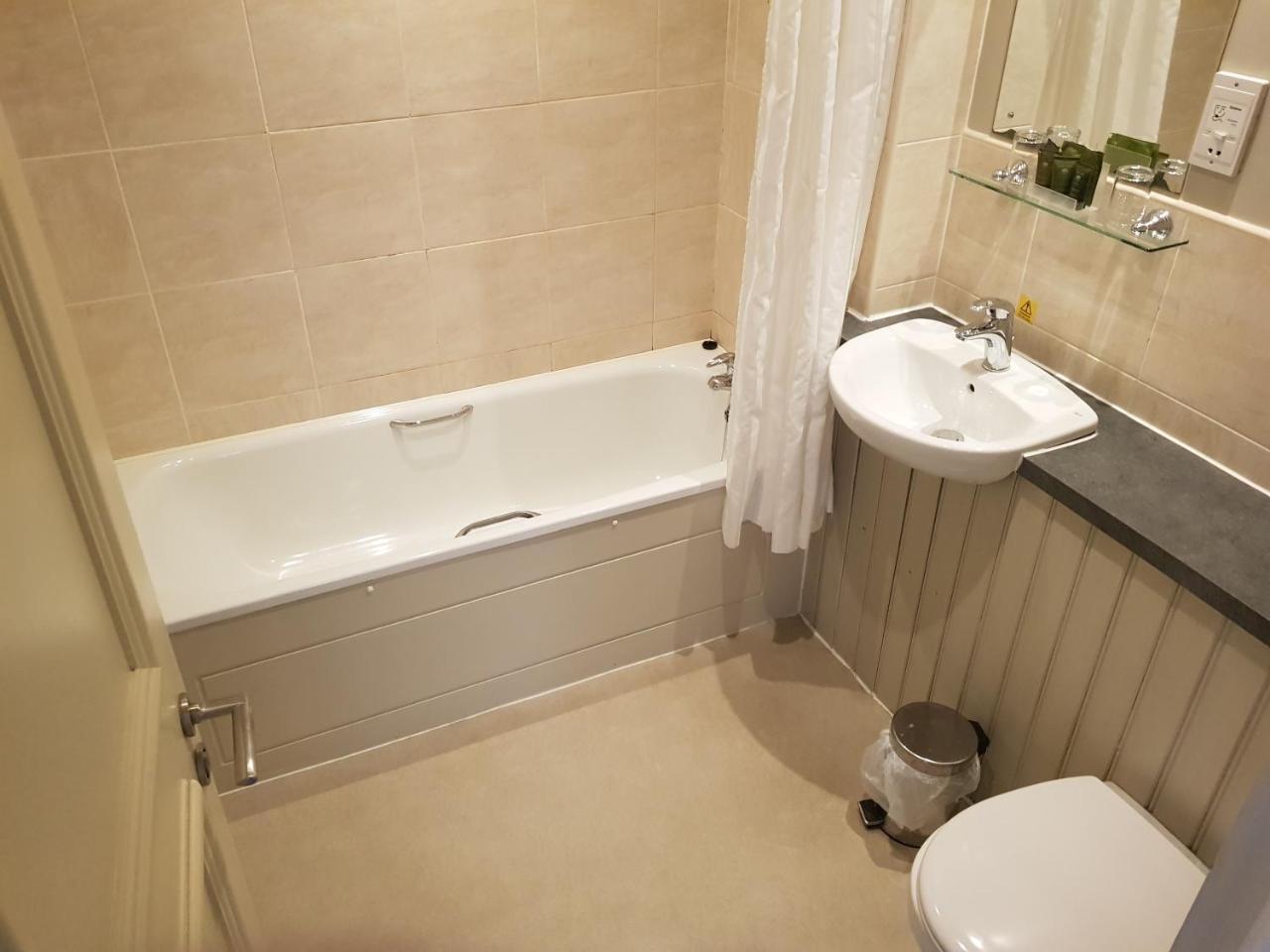 Rose And Crown Hotel Porthcawl Ngoại thất bức ảnh